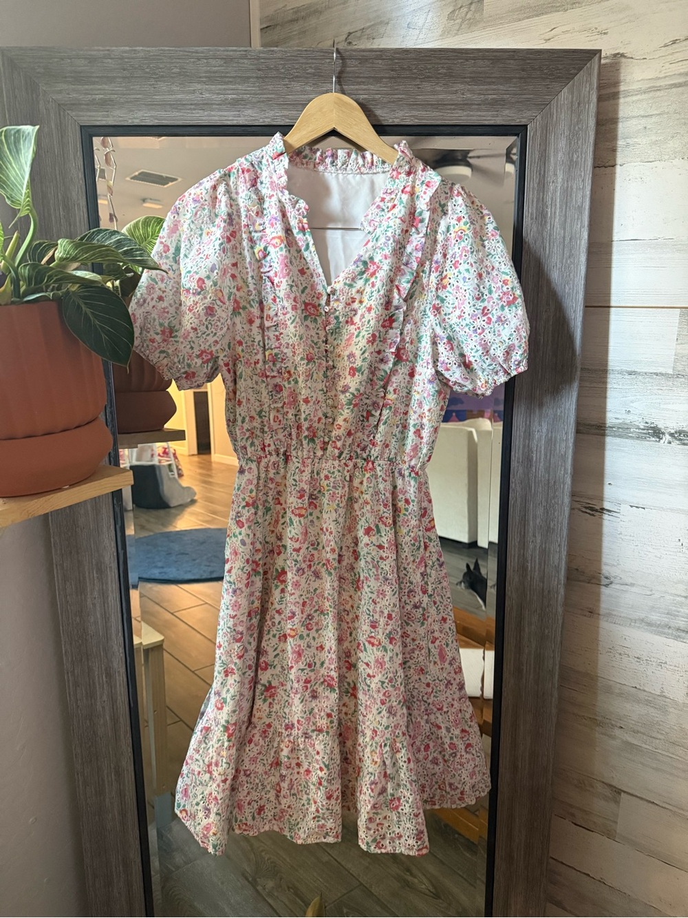 Floral Midi Dress in White and Pink